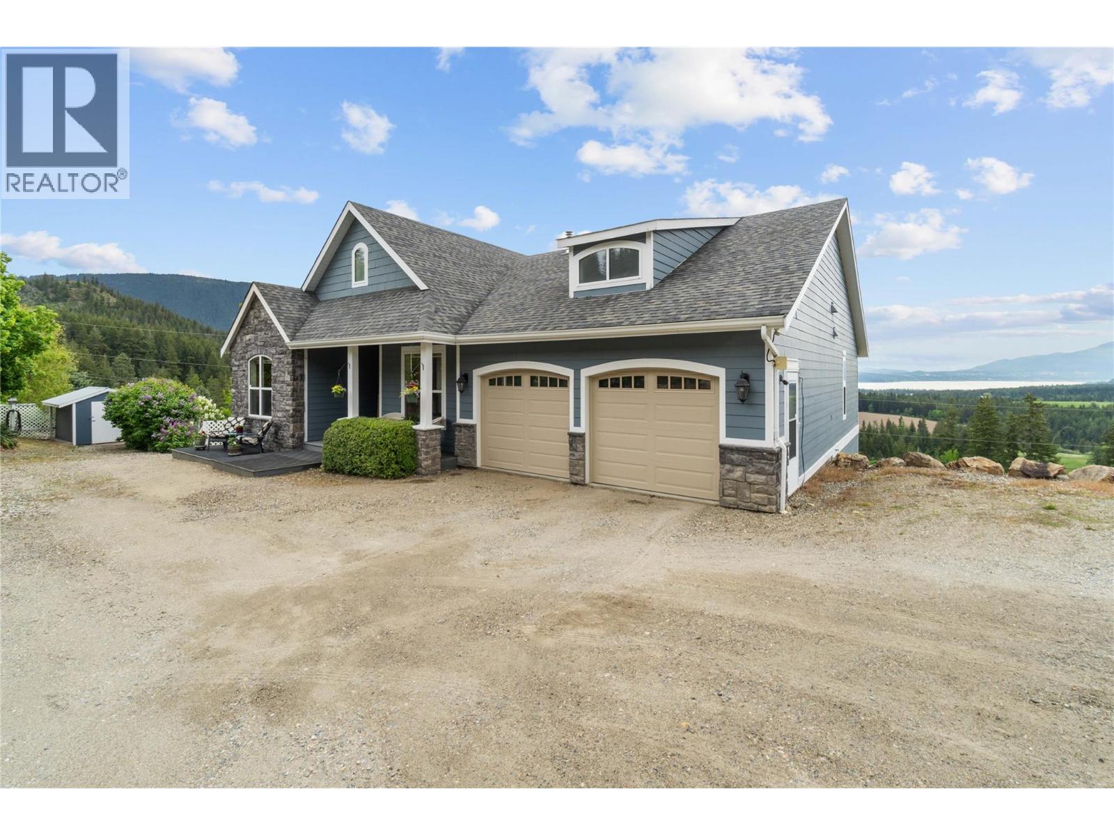 Photo 6 of 2754 Sun Ridge Place, Tappen BC