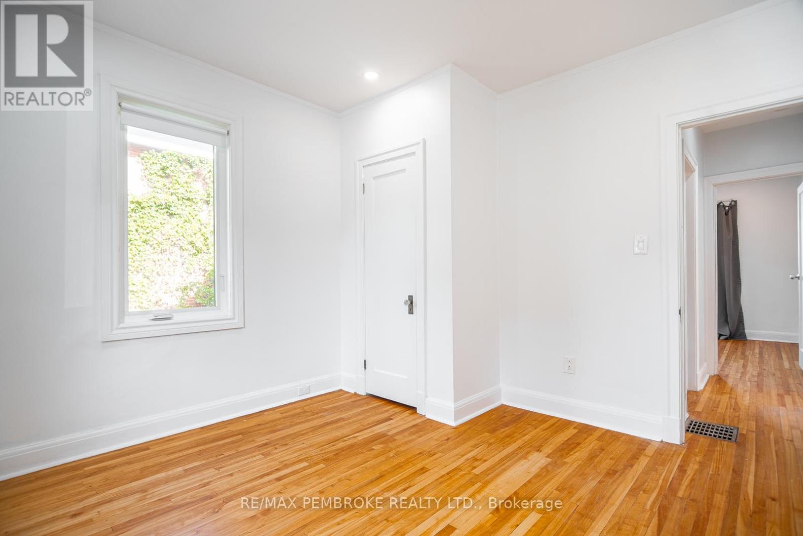 Photo 13 of 382 Mary Street, Pembroke ON