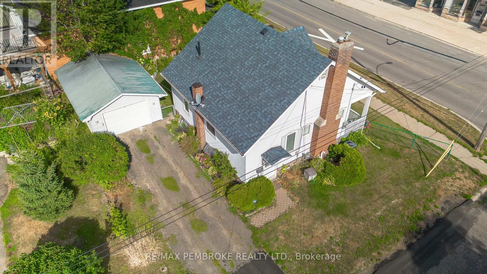 Photo 38 of 382 Mary Street, Pembroke ON