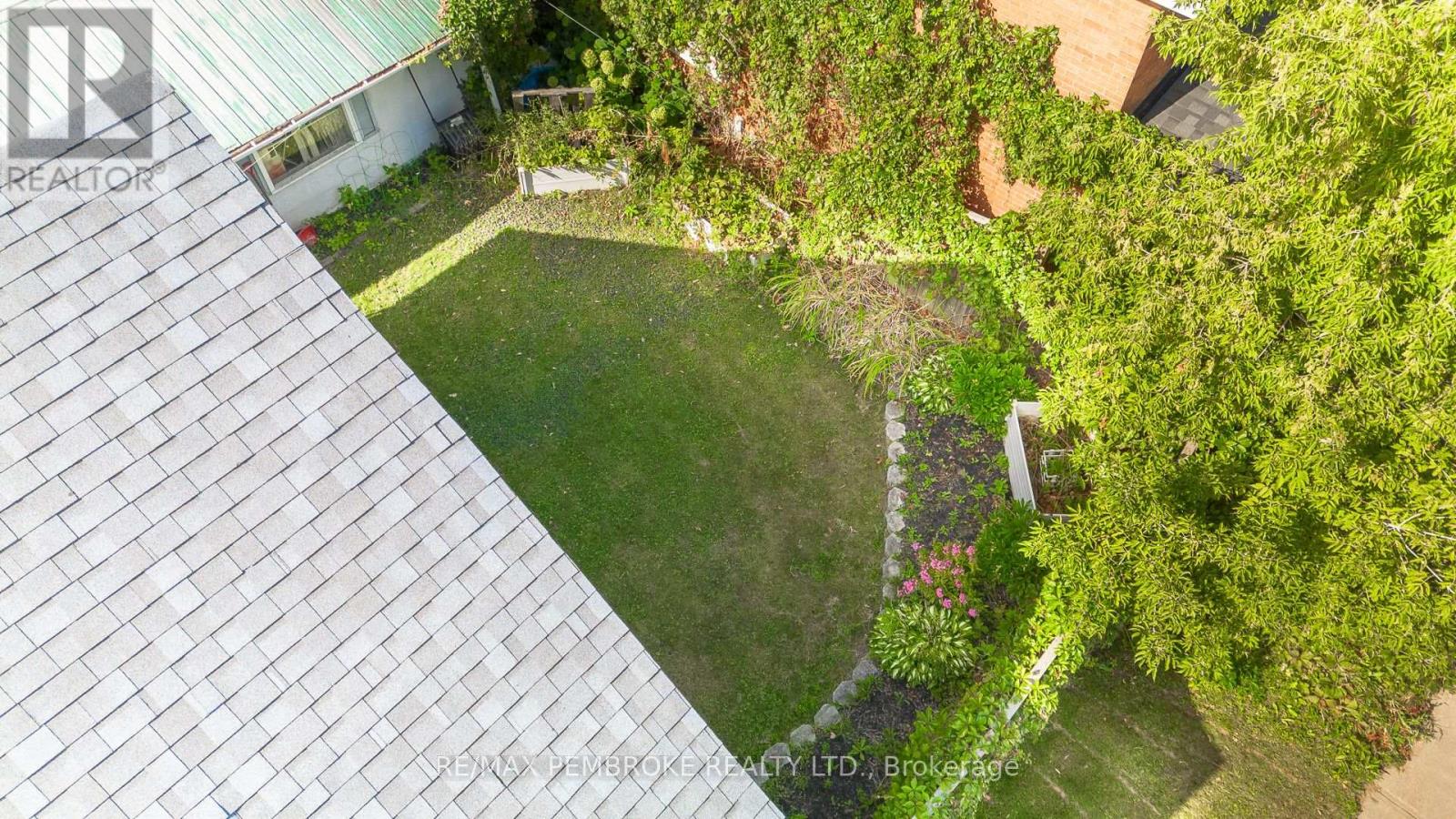 Photo 36 of 382 Mary Street, Pembroke ON