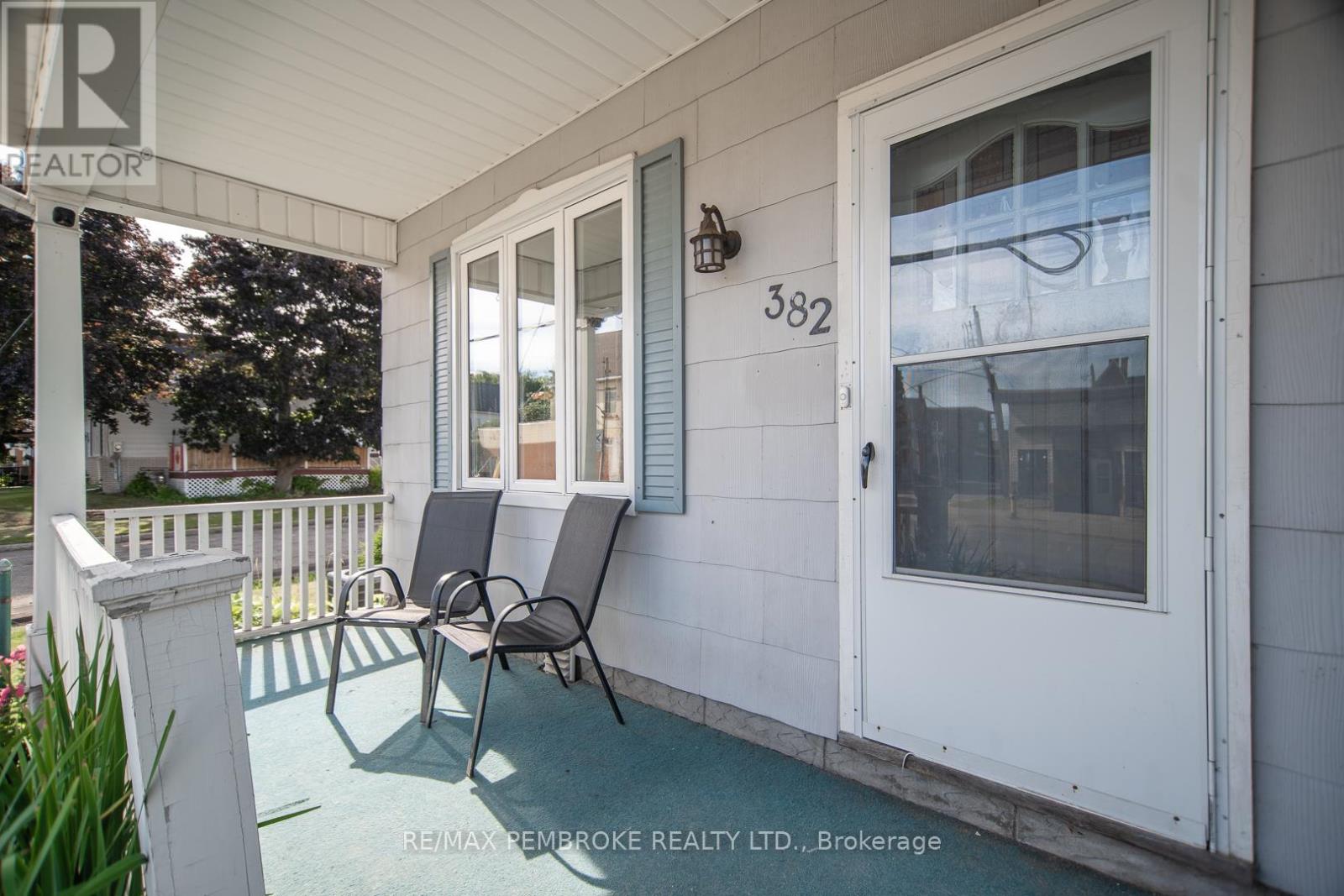Photo 6 of 382 Mary Street, Pembroke ON