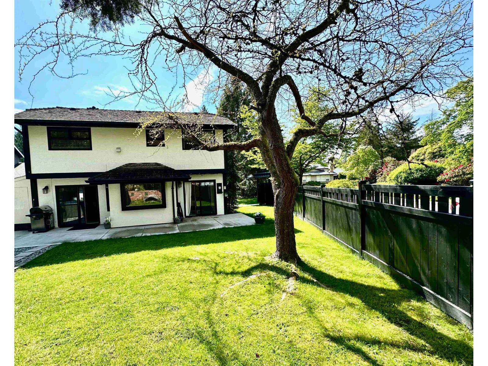 Photo 3 of 1756 148 A Street, Surrey BC