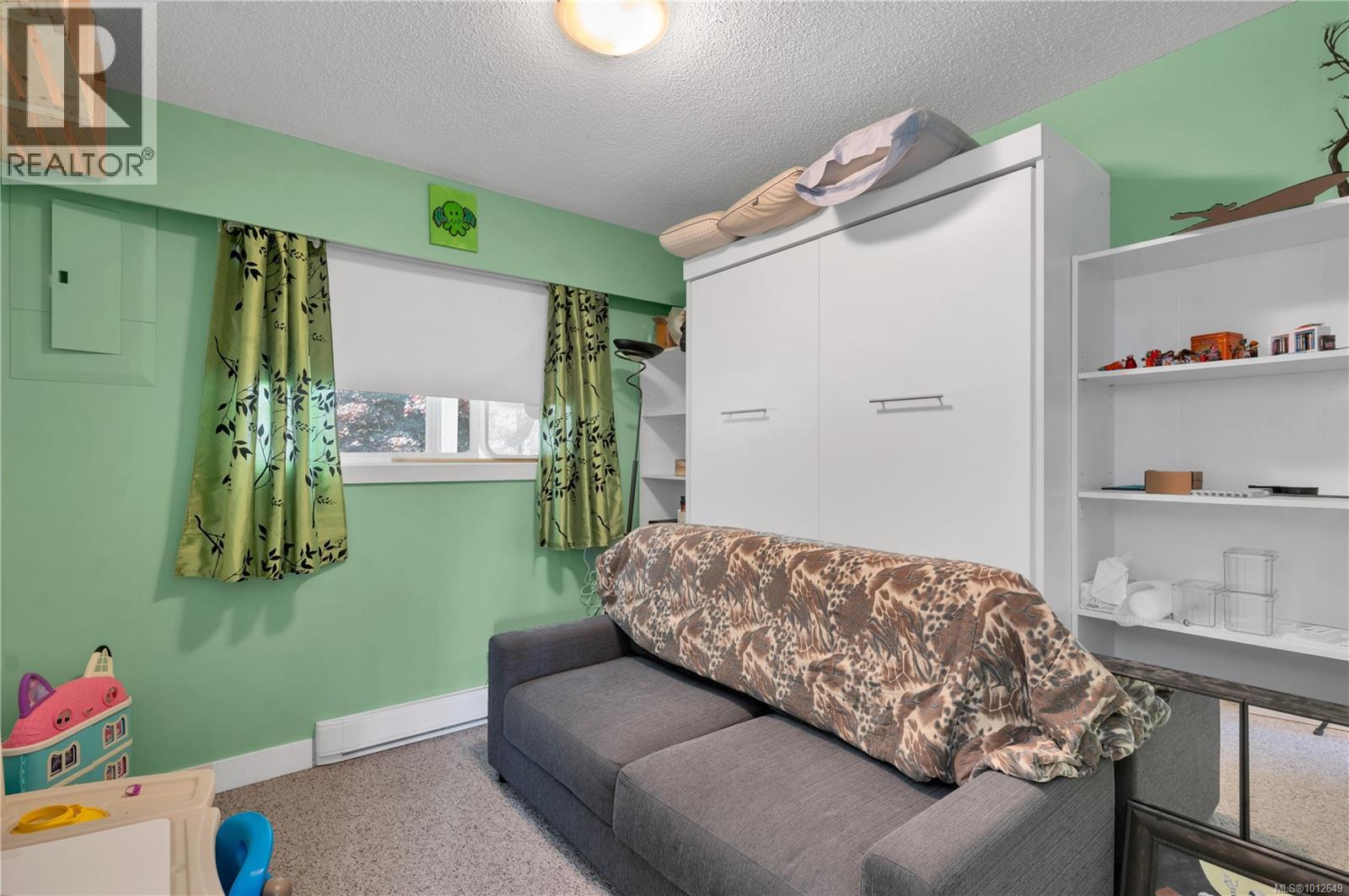 1985 Penfield Rd, Campbell River