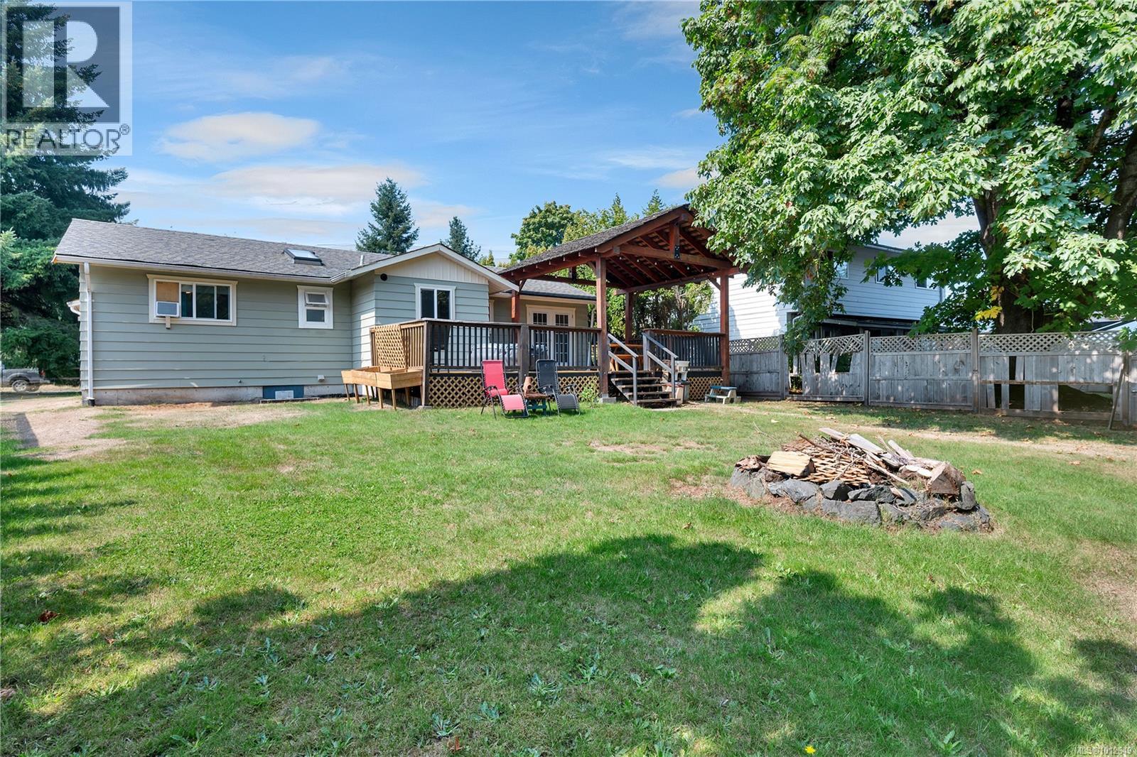 1985 Penfield Rd, Campbell River