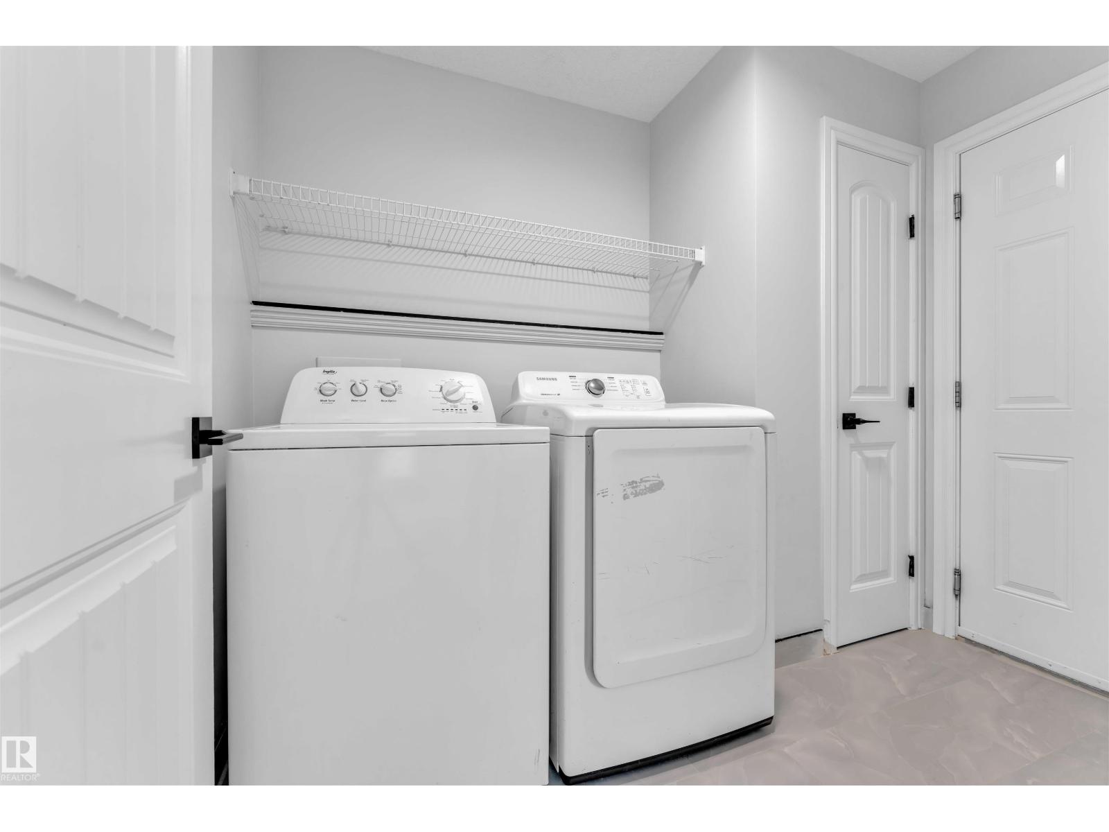 Photo 10 of 4110 157 A Av Nw, Edmonton AB