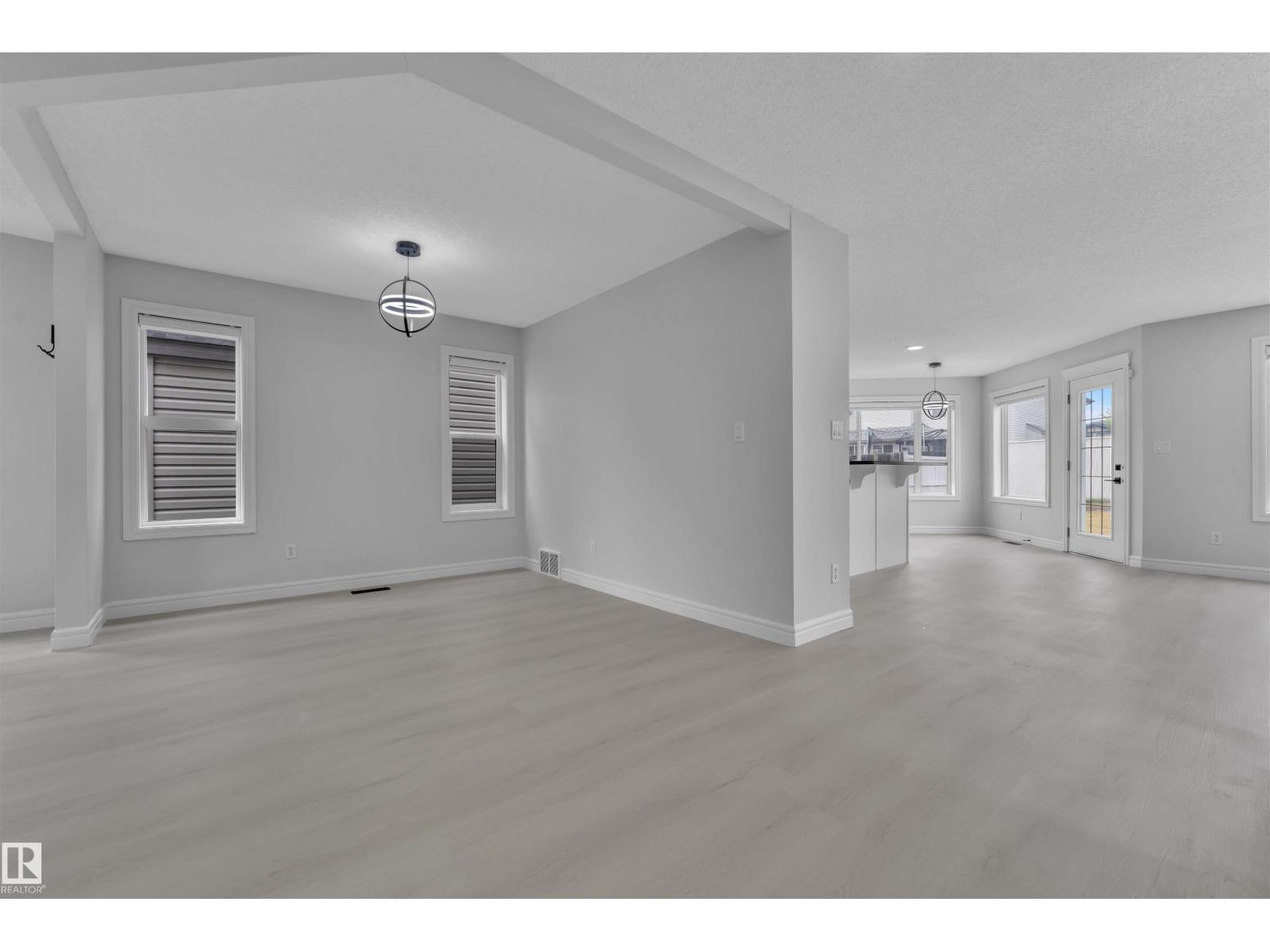Photo 11 of 4110 157 A Av Nw, Edmonton AB