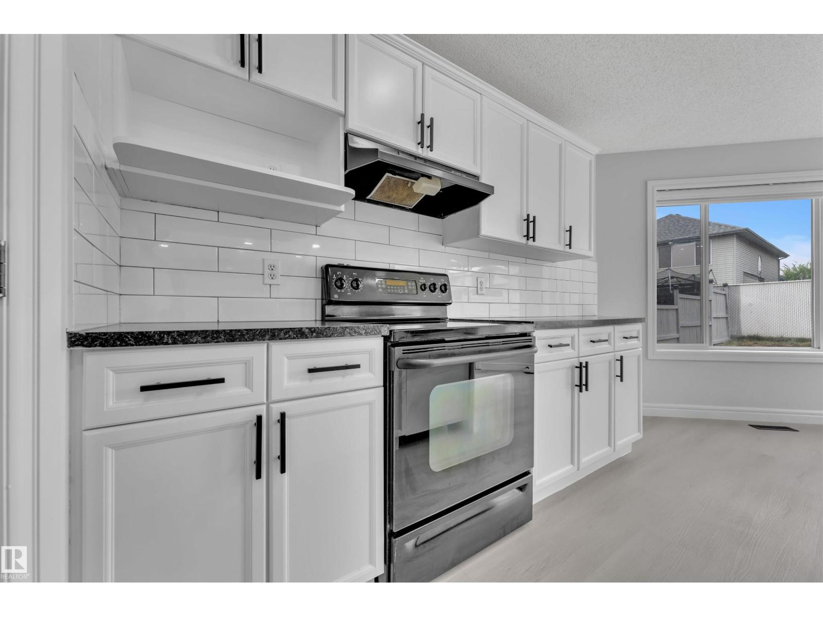 Photo 21 of 4110 157 A Av Nw, Edmonton AB