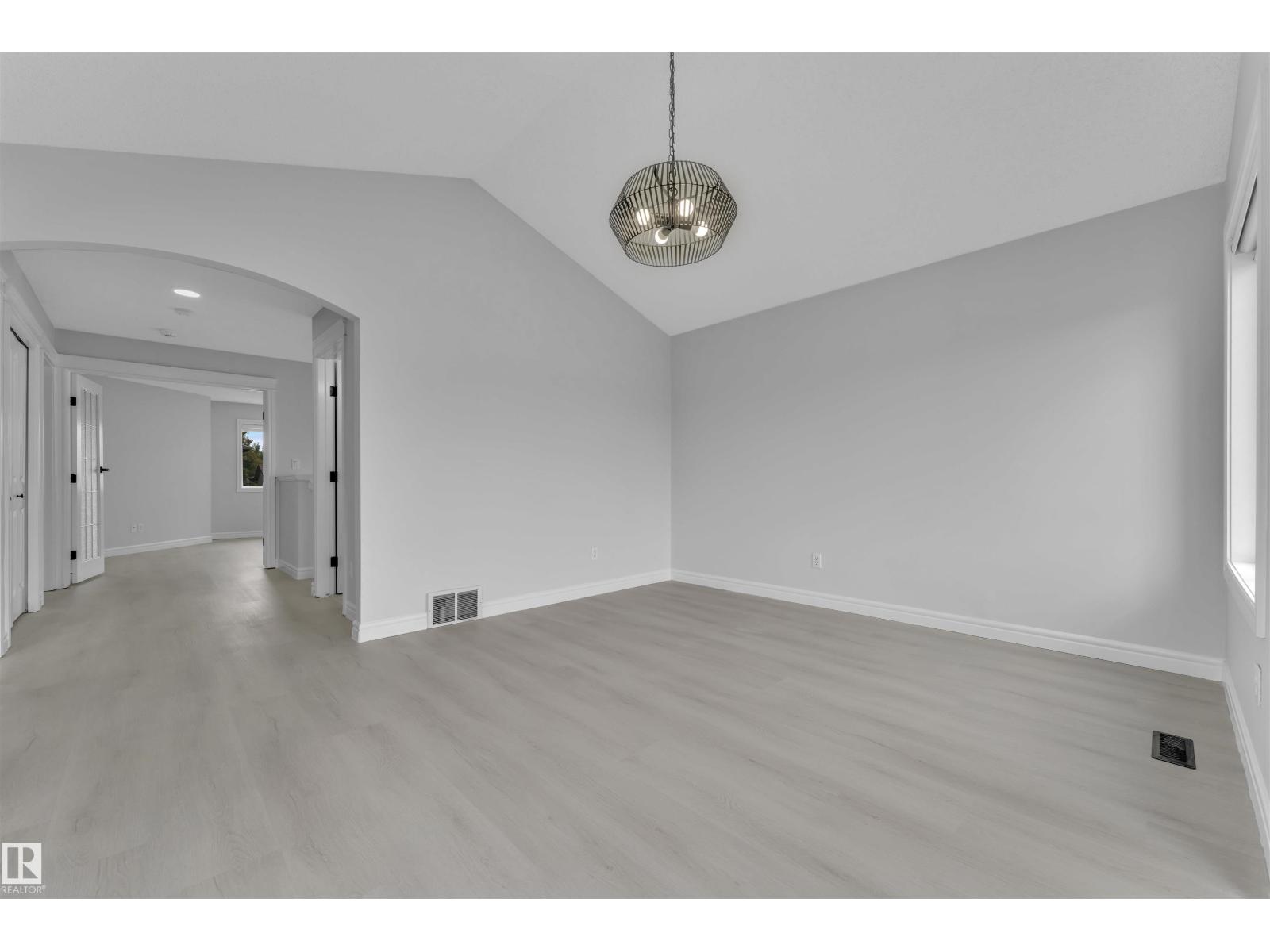 Photo 25 of 4110 157 A Av Nw, Edmonton AB