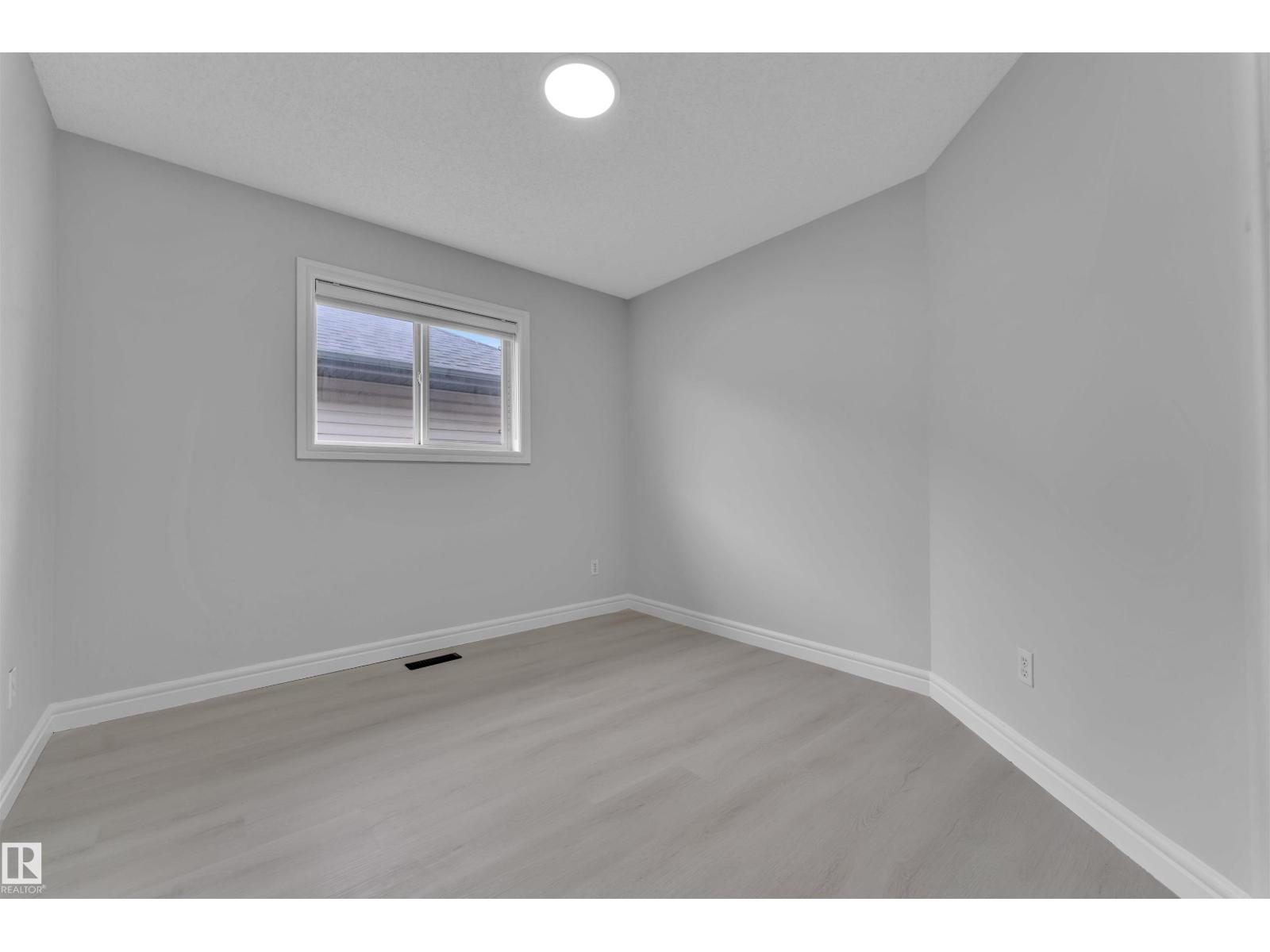 Photo 31 of 4110 157 A Av Nw, Edmonton AB