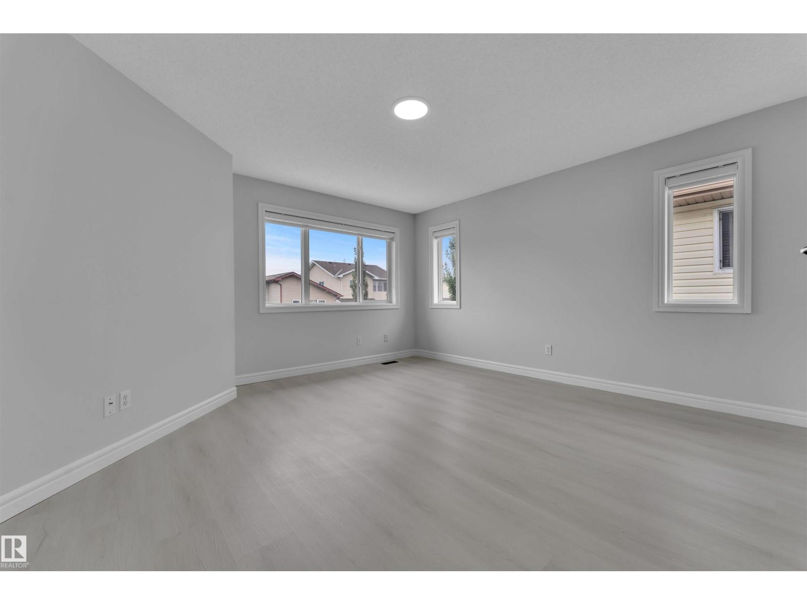 Photo 33 of 4110 157 A Av Nw, Edmonton AB