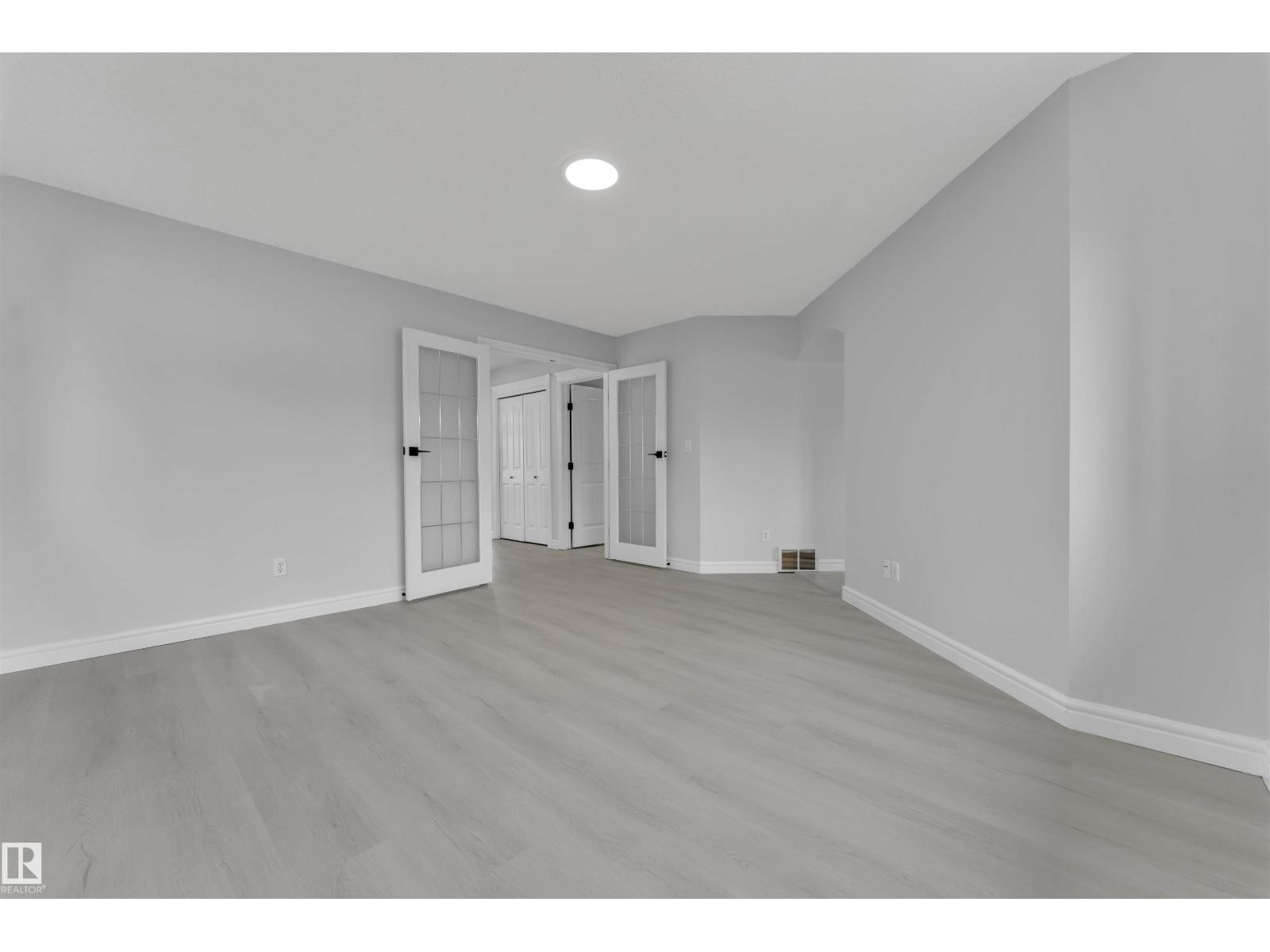 Photo 34 of 4110 157 A Av Nw, Edmonton AB