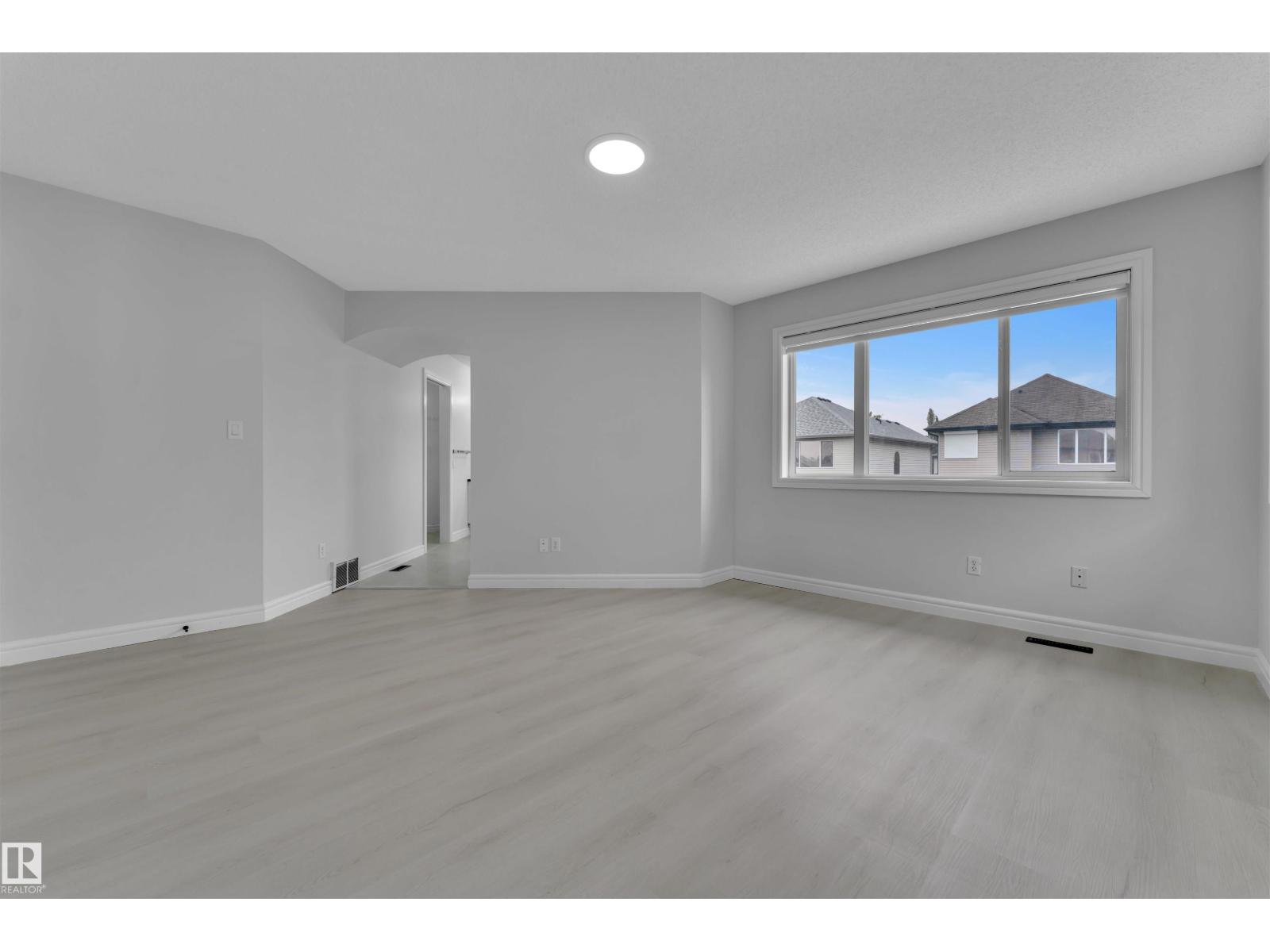 Photo 35 of 4110 157 A Av Nw, Edmonton AB