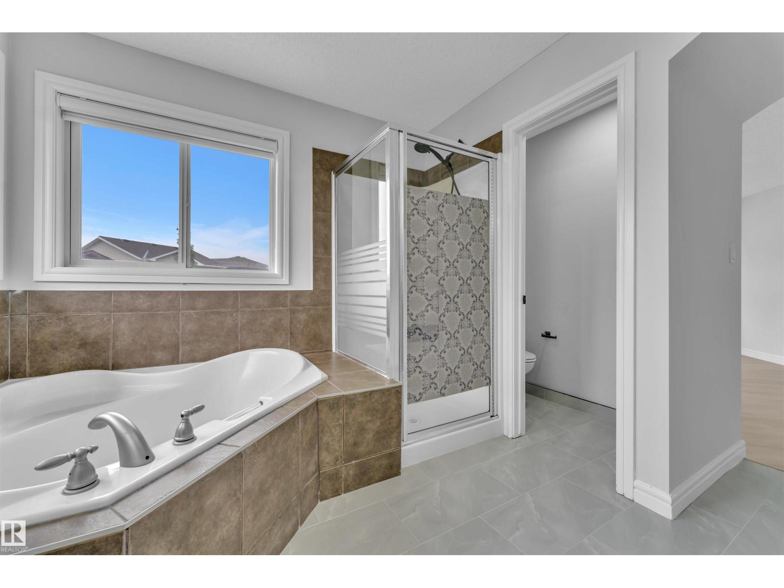 Photo 37 of 4110 157 A Av Nw, Edmonton AB