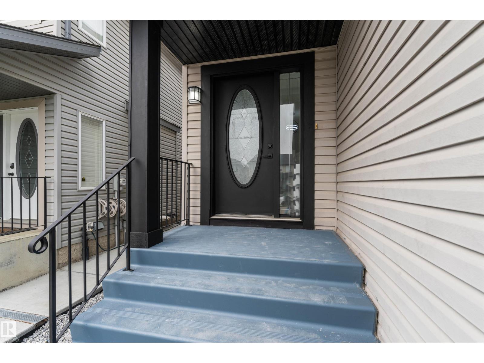Photo 5 of 4110 157 A Av Nw, Edmonton AB