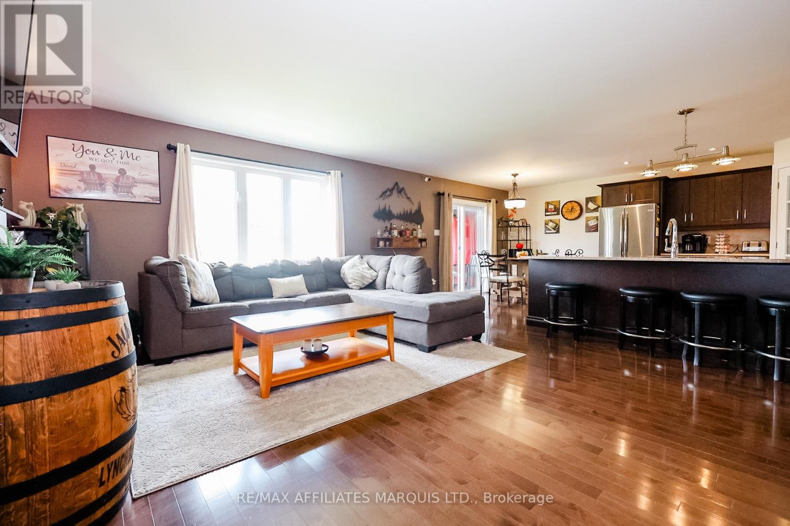 Photo 10 of 133 St George Street E, North Glengarry ON