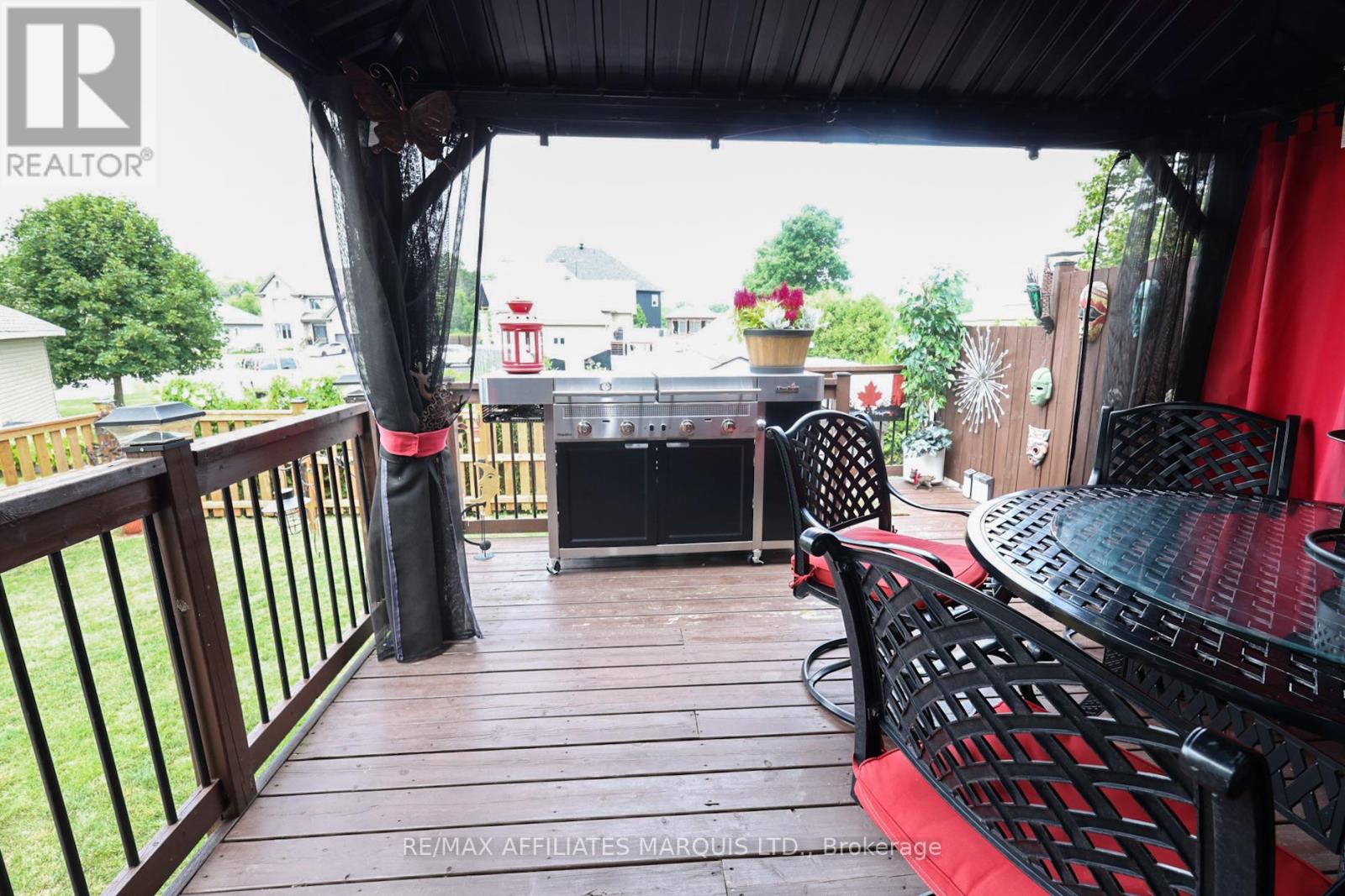 Photo 25 of 133 St George Street E, North Glengarry ON