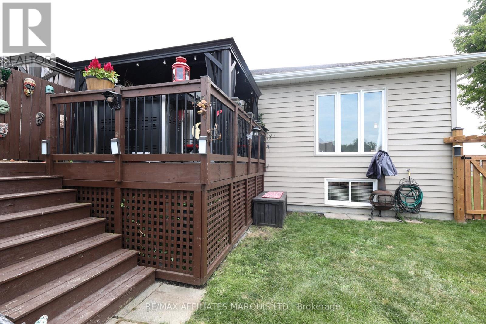 Photo 32 of 133 St George Street E, North Glengarry ON