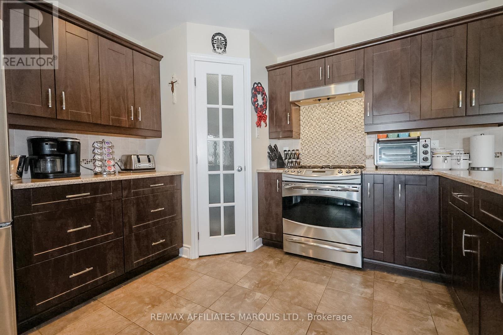 Photo 6 of 133 St George Street E, North Glengarry ON