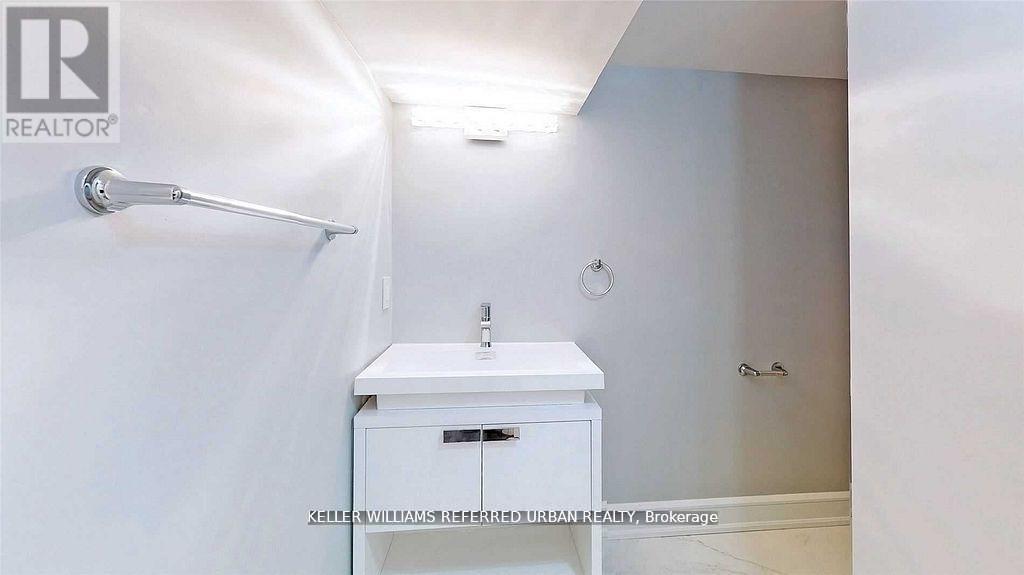 Photo 10 of 1 783 Dufferin Street, Toronto ON