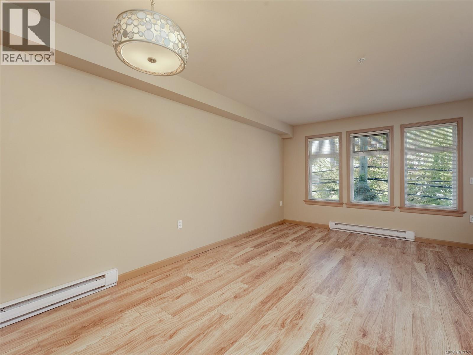 Photo 3 of 306 663 Goldstream Ave, Langford BC