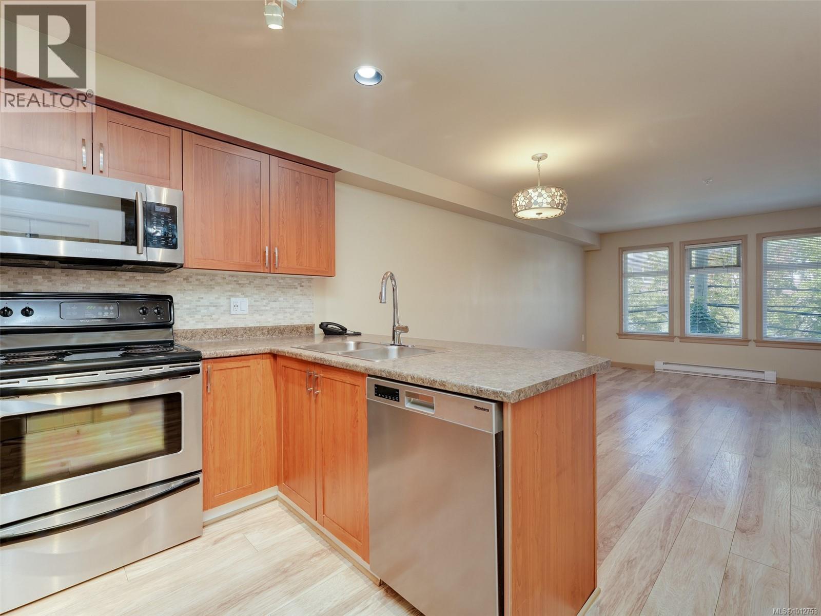 Photo 9 of 306 663 Goldstream Ave, Langford BC