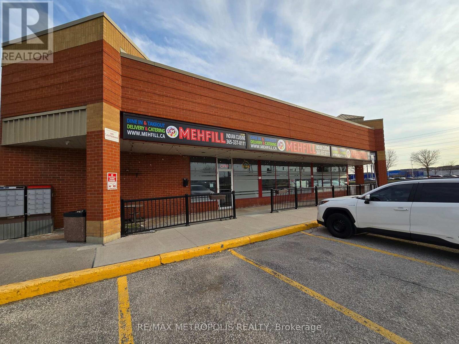 Photo 21 of 1 18025 Yonge Street, Newmarket ON