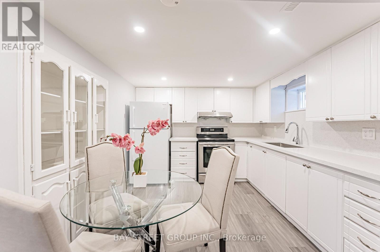 Photo 22 of 51 Rockport Crescent, Richmond Hill ON