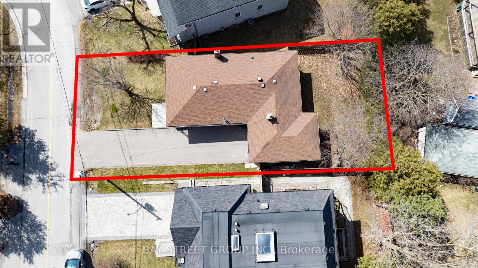 Photo 36 of 51 Rockport Crescent, Richmond Hill ON