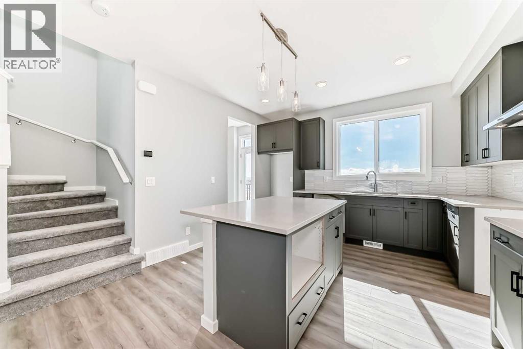 Photo 8 of 8 Starling Place Nw, Calgary AB