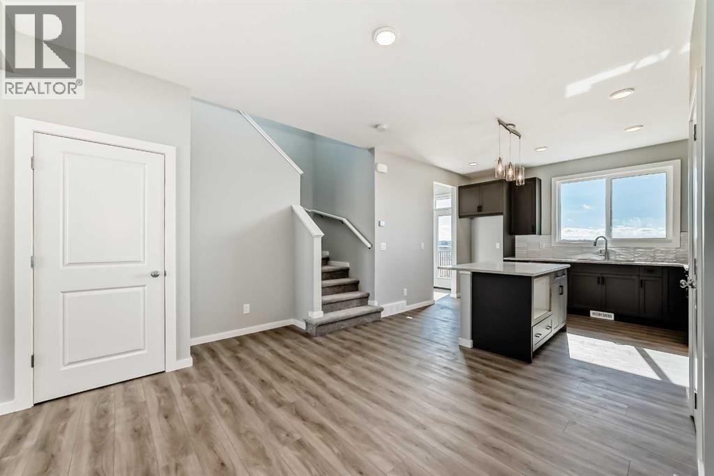 Photo 11 of 8 Starling Place Nw, Calgary AB