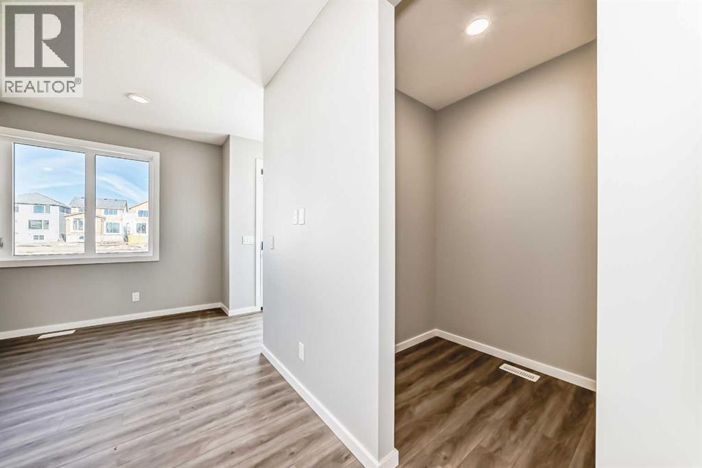Photo 18 of 8 Starling Place Nw, Calgary AB