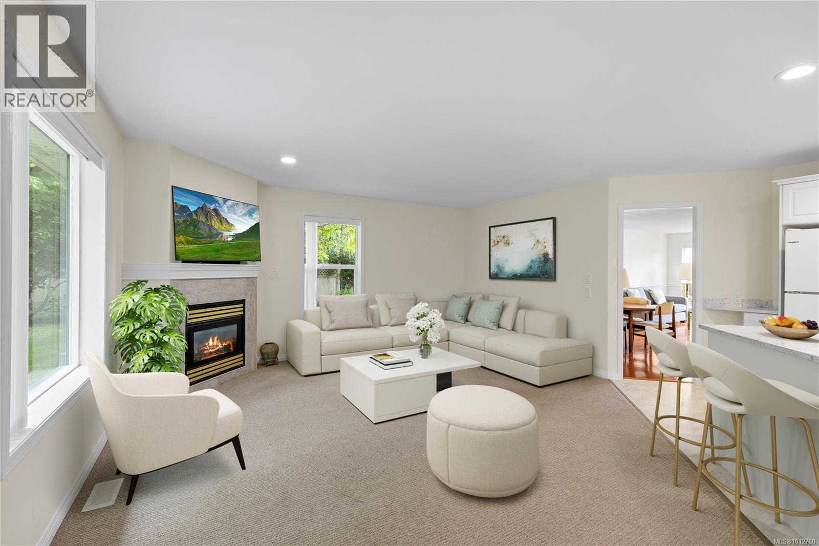 Photo 4 of 784 Chartwest Crt, Qualicum Beach BC
