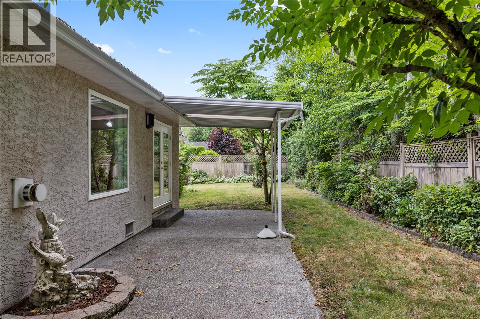 Photo 12 of 784 Chartwest Crt, Qualicum Beach BC