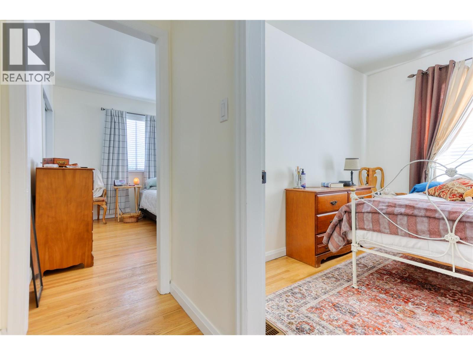 654 Schofield Highway, Warfield