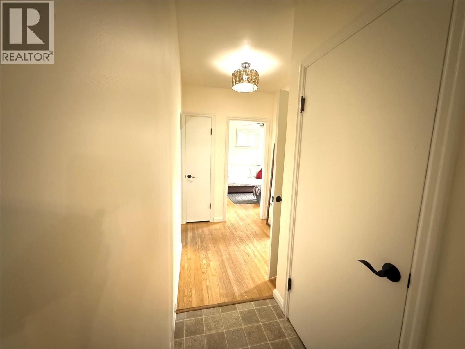 654 Schofield Highway, Warfield