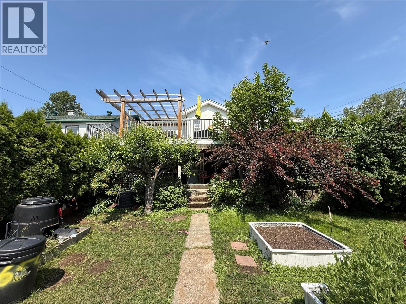 654 Schofield Highway, Warfield