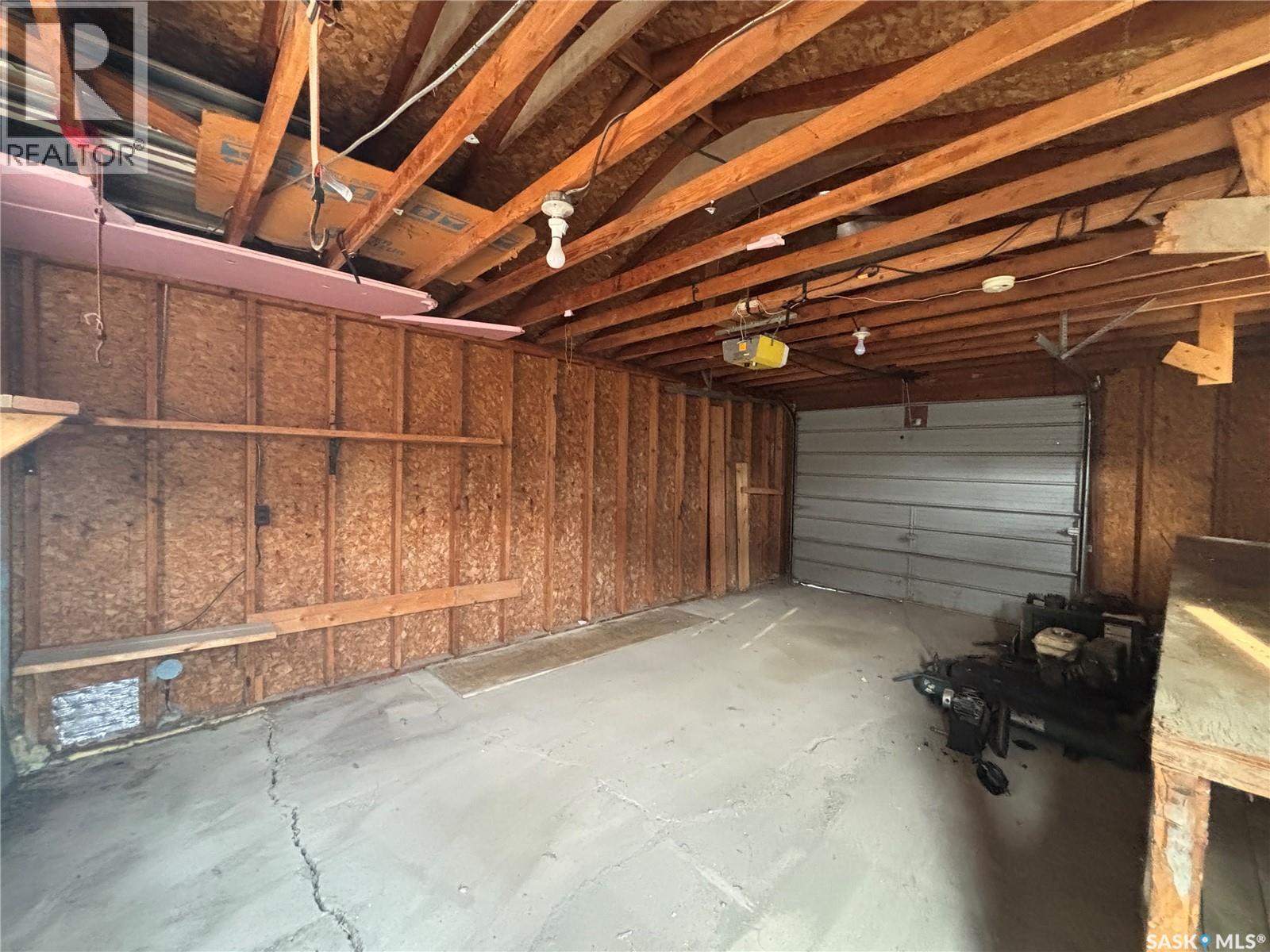 Photo 18 of 975 Atkinson Street, Regina SK