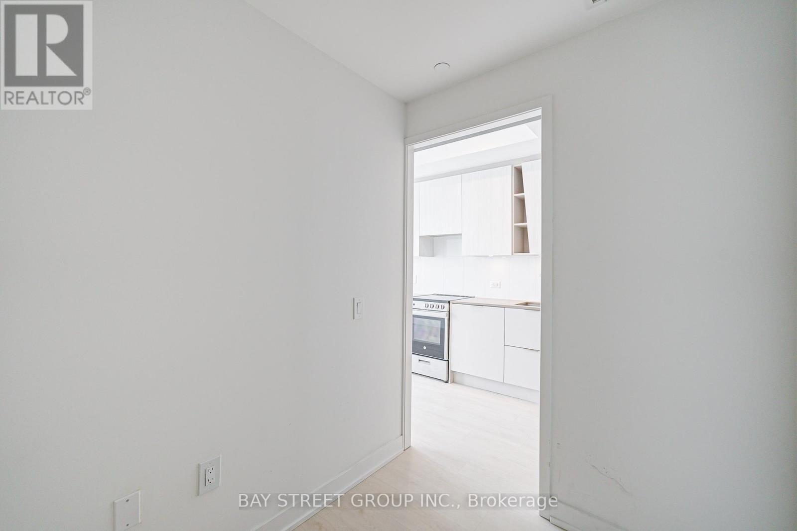 Photo 15 of 3207 3900 Confederation Parkway, Mississauga ON
