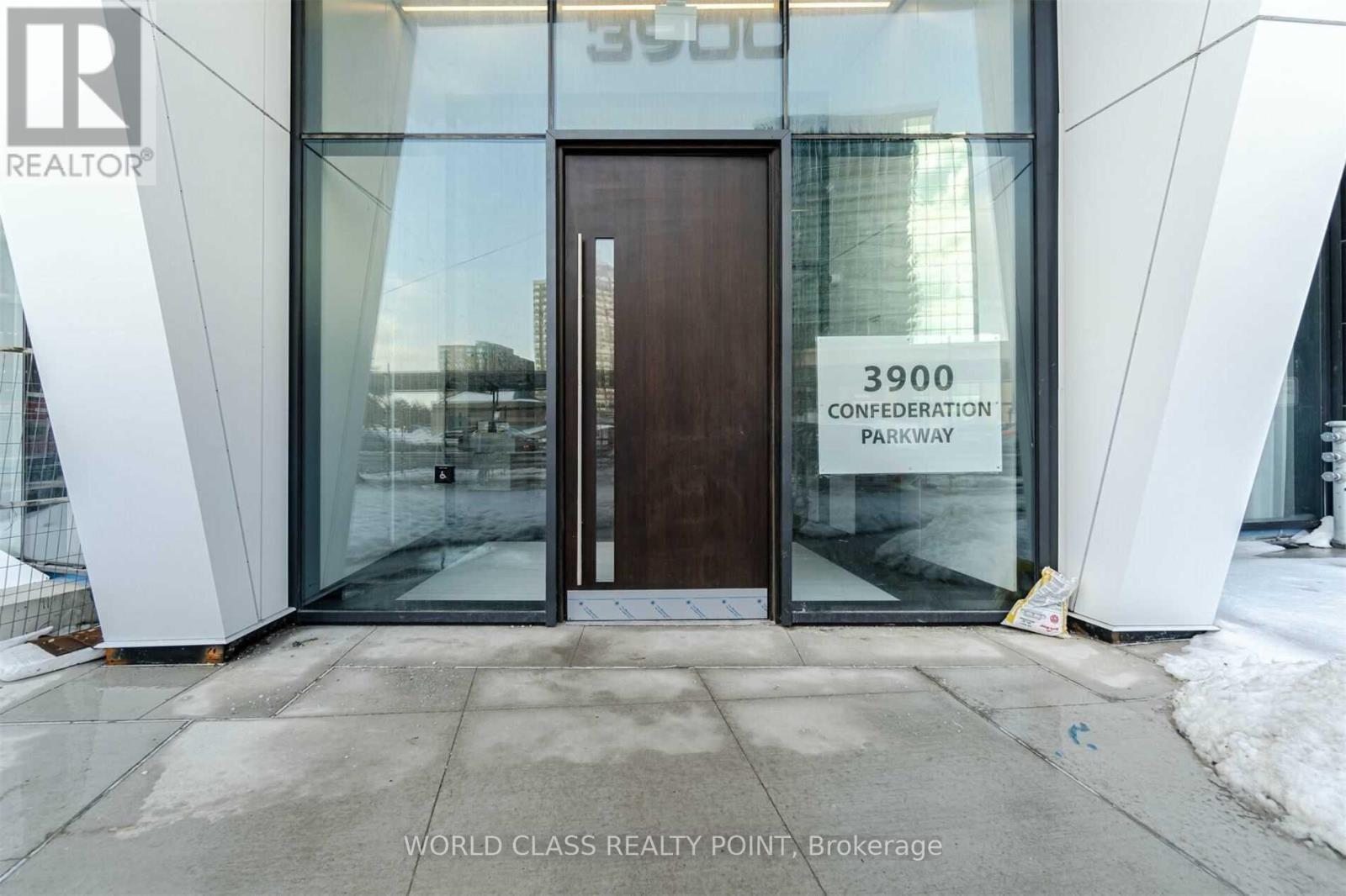 Photo 3 of 530 3900 Confederation Parkway, Mississauga ON