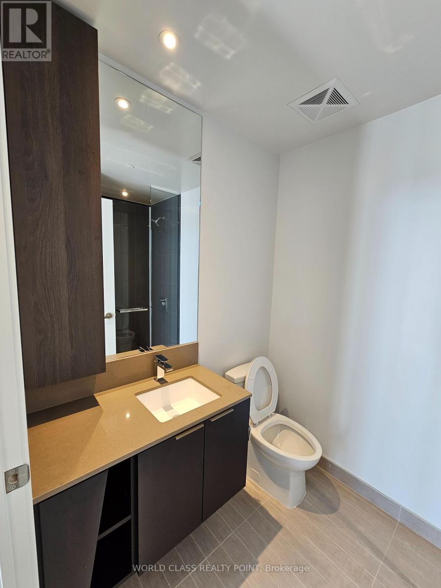 Photo 9 of 530 3900 Confederation Parkway, Mississauga ON
