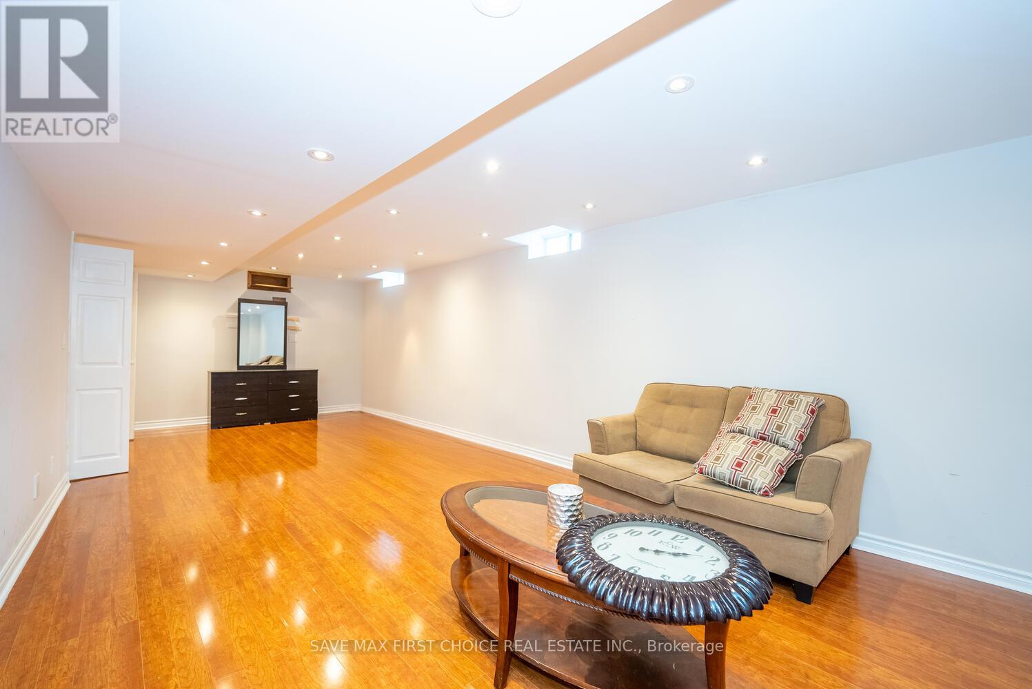 Photo 8 of 5763 Raftsman Cove, Mississauga ON