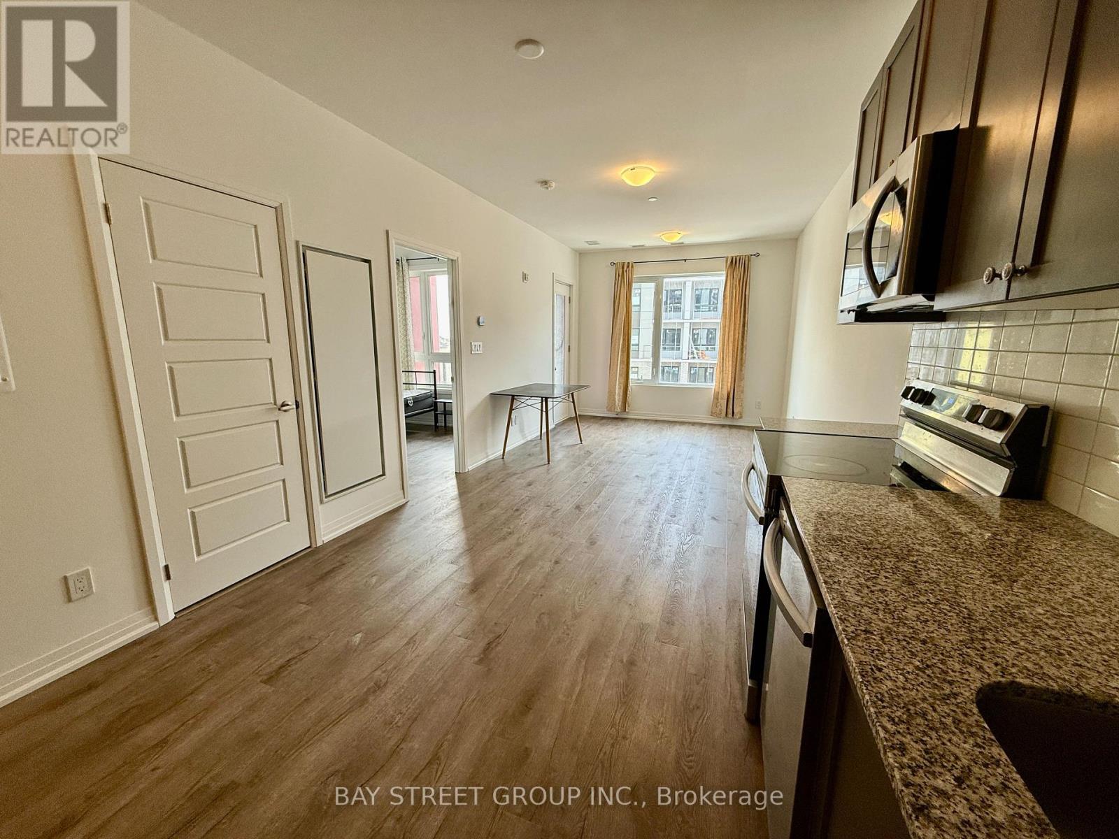 Photo 1 of 309 3265 Carding Mill Trail, Oakville ON