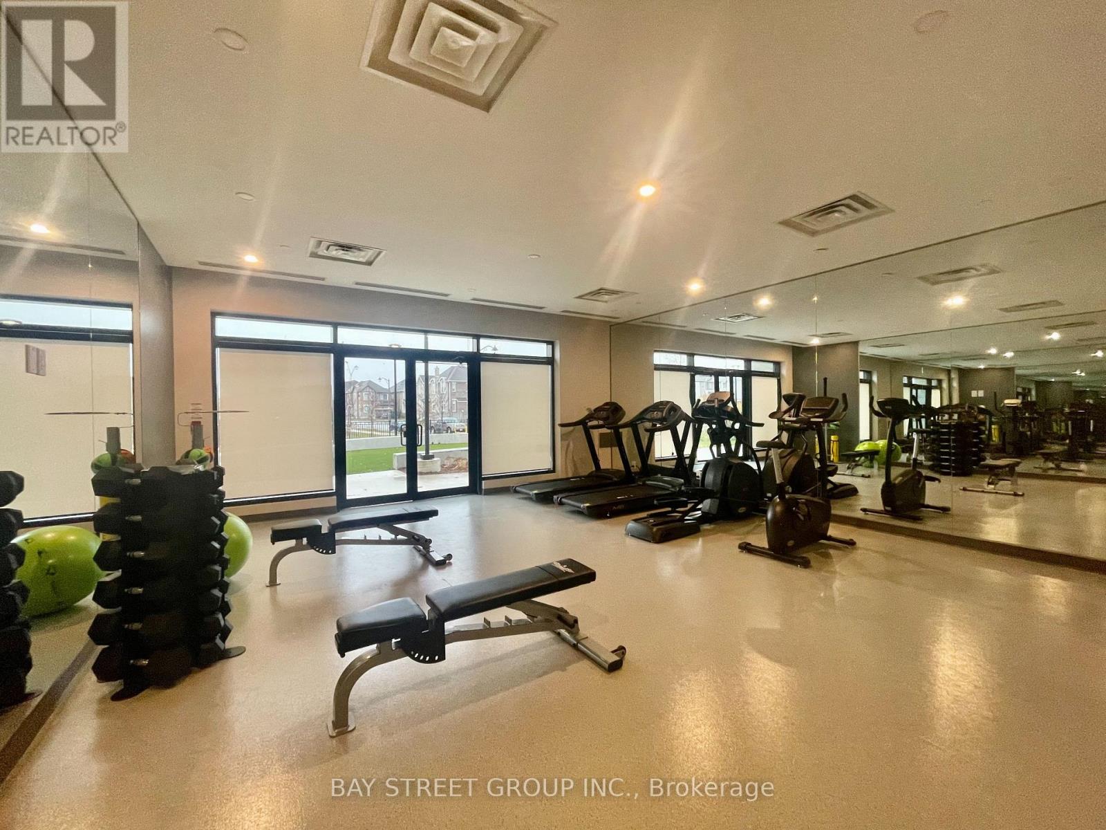 Photo 9 of 309 3265 Carding Mill Trail, Oakville ON
