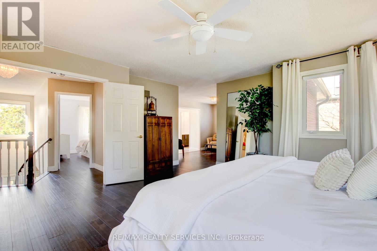Photo 17 of 25 Brookbank Court, Brampton ON