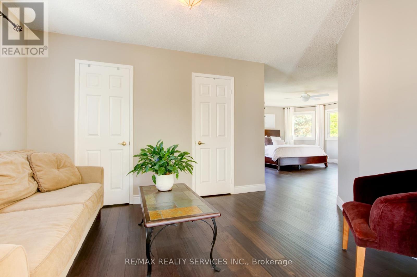 Photo 21 of 25 Brookbank Court, Brampton ON