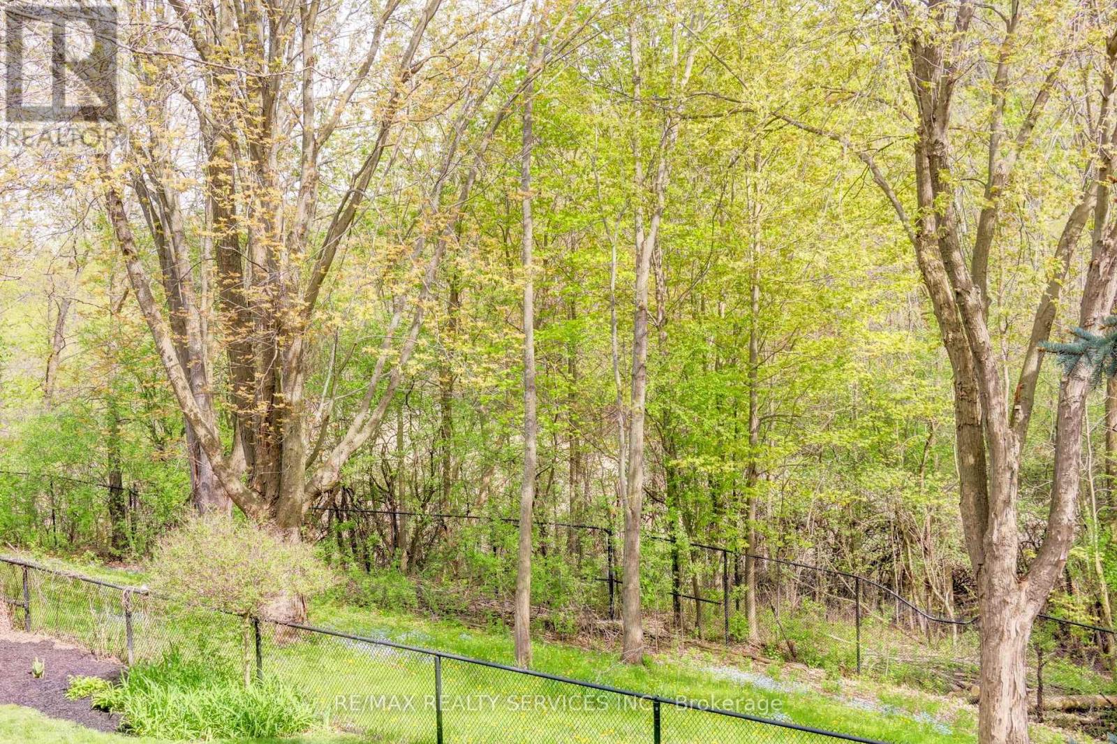 Photo 34 of 25 Brookbank Court, Brampton ON
