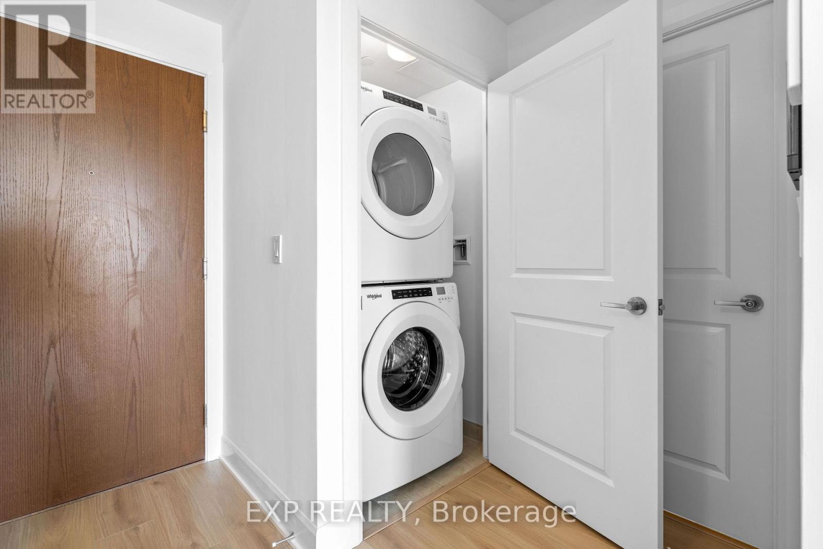 Photo 14 of 435 3240 William Coltson Avenue, Oakville ON