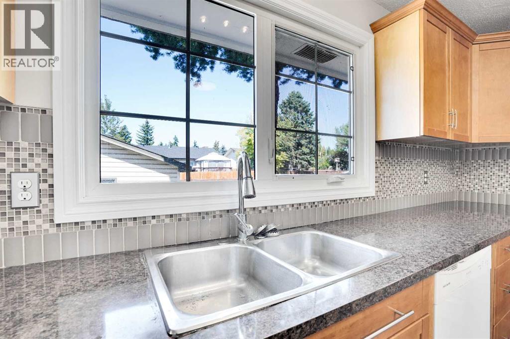 Photo 21 of 524 Whitehorn Way Ne, Calgary AB