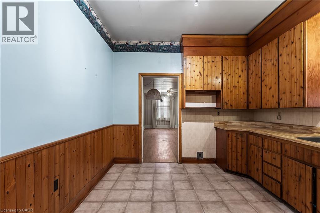 Photo 15 of 224 East Avenue N, Hamilton ON