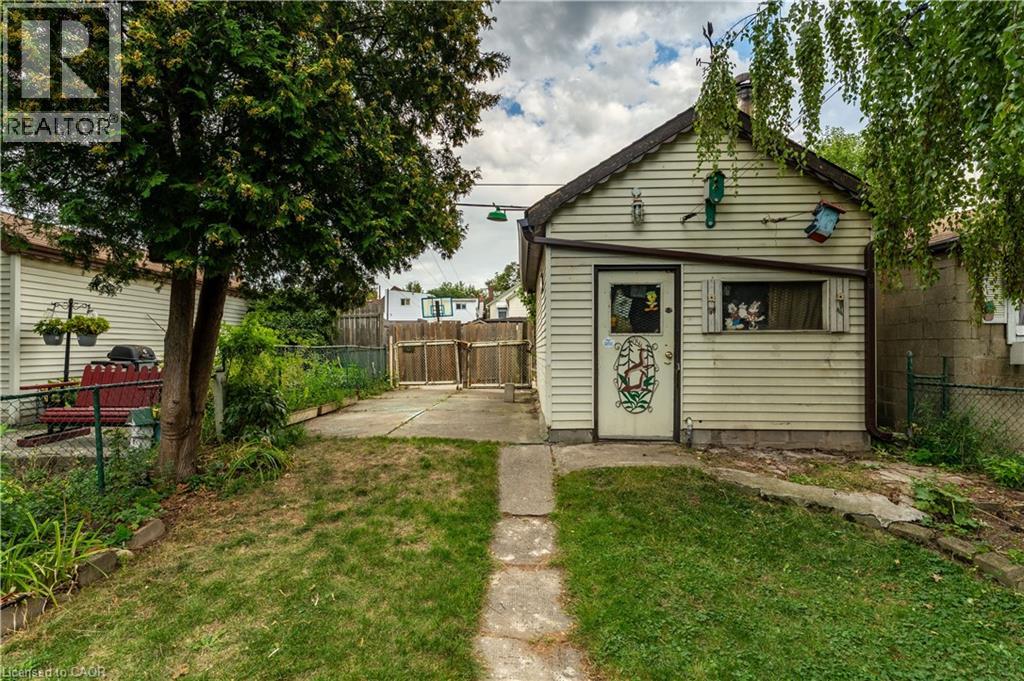 Photo 31 of 224 East Avenue N, Hamilton ON